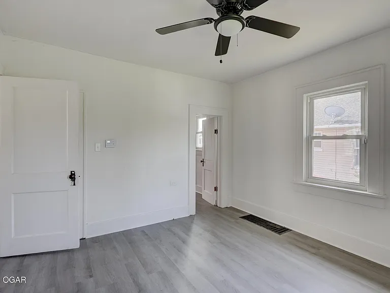 2212 Bird Ave — Photo 15