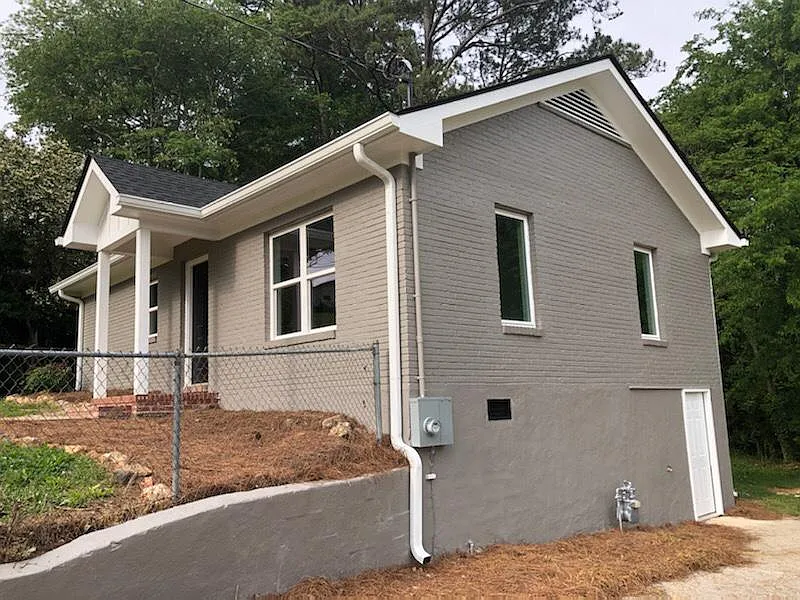 6 Goodman Rd NE