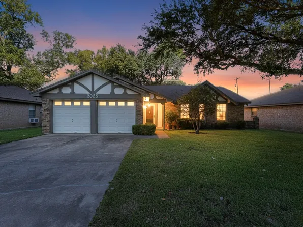 2025 Schumac Ln, Bedford, TX 76022
