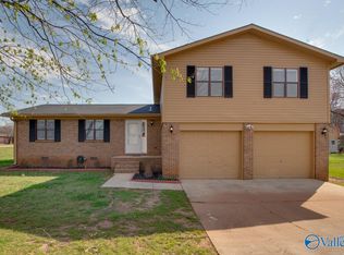 3626 Jonquil Dr NW, Huntsville, AL 35810