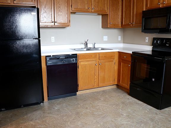 3rd image of 2010 Village Dr #K301