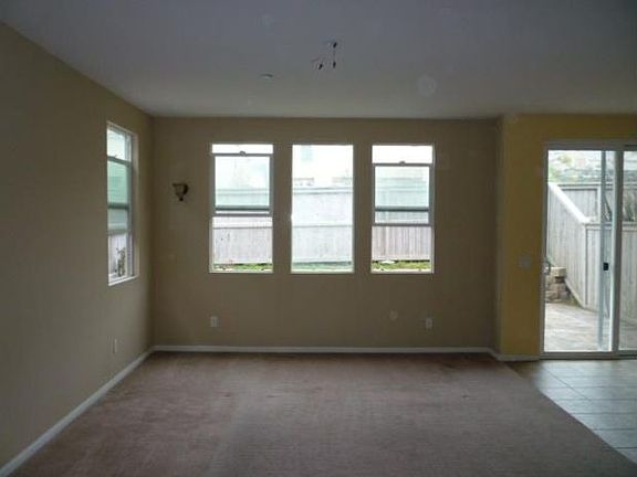 3rd image of 137 Elora Ln