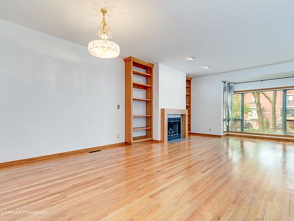 5th image of 614 S Laflin St Unit C