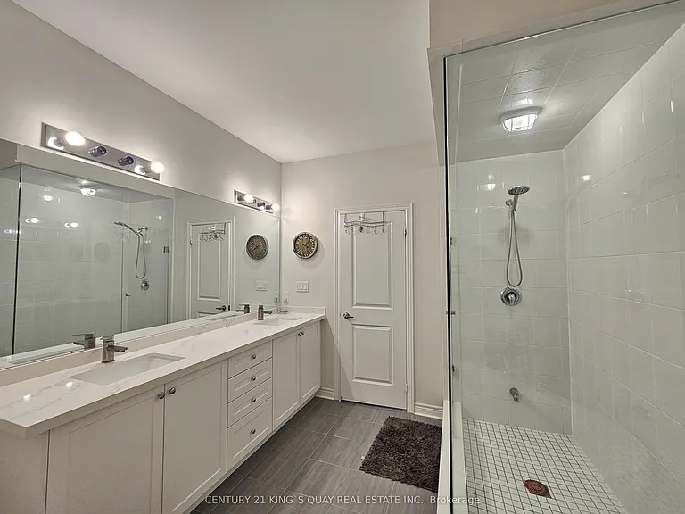 39 Ducharme Dr — Photo 14