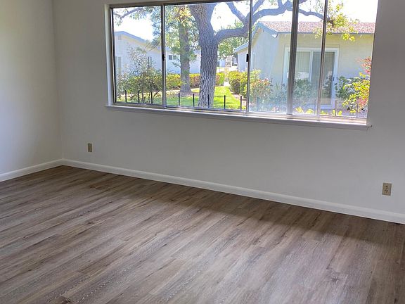 3rd image of 3875 Vista Campana S Unit 19