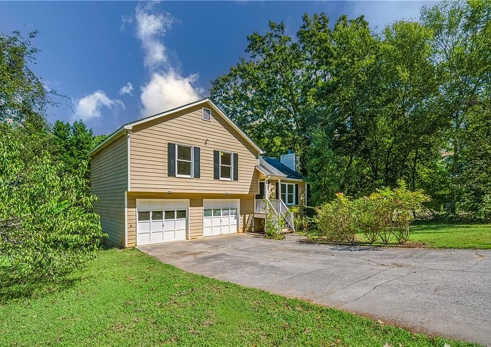 1st image of 4234 Apache Dr SE
