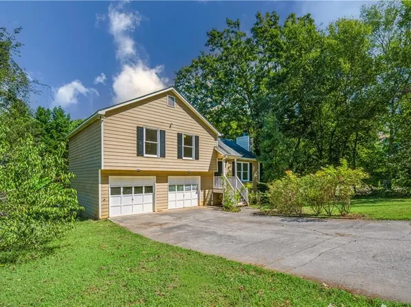 4234 Apache Dr SE, Acworth, GA 30102