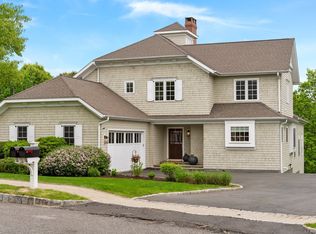 9 Damia Dr #9, Danbury, CT 06811