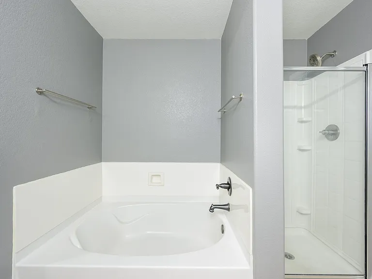 5815 E Grove Ave — Photo 16