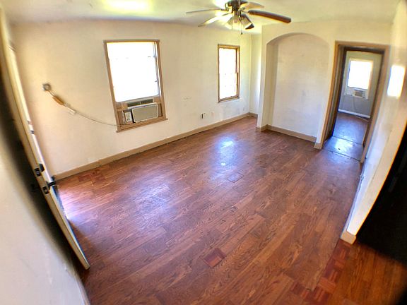 5th image of 1745 Rivercrest St