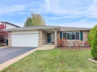 2203 Olde Mill Rd, Plainfield, IL 60586