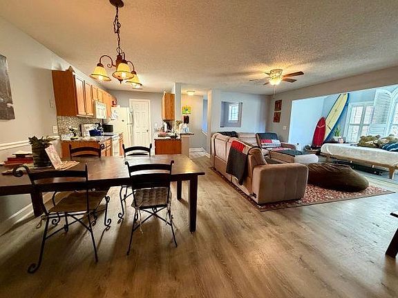 2nd image of 4380 Daphne Ln. #H