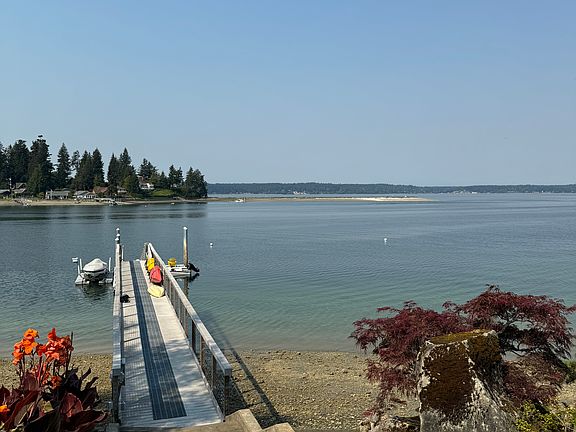 3rd image of 4110 Horsehead Bay Dr NW