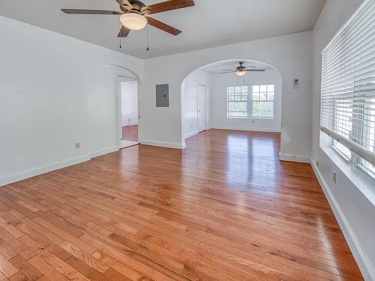 205 N Federal Hwy #C — Photo 1