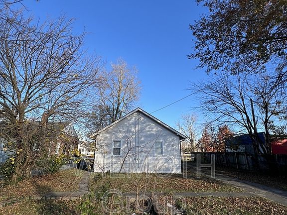 2nd image of 3818 Winthrop Ave
