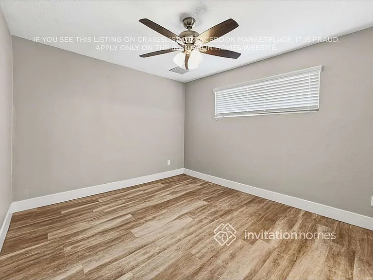 7005 N 76th Dr — Photo 11