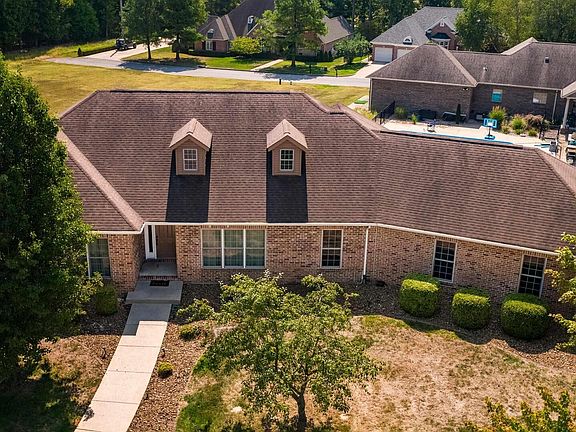 2nd image of 2701 Turnberry Dr