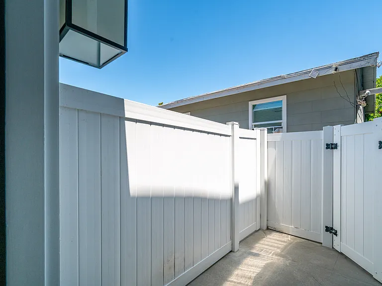 1022 Grant St #F — Photo 11