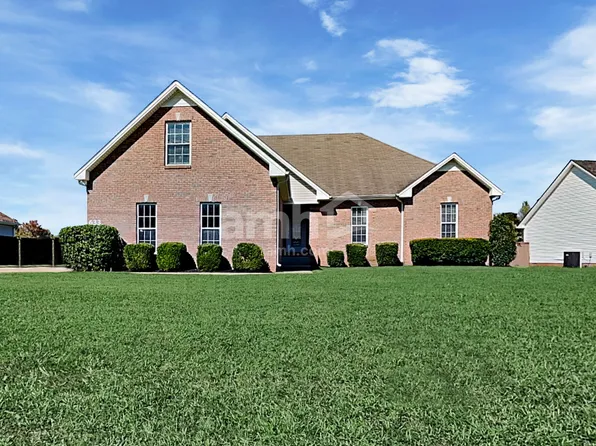 633 Tylertown Rd, Clarksville, TN 37040