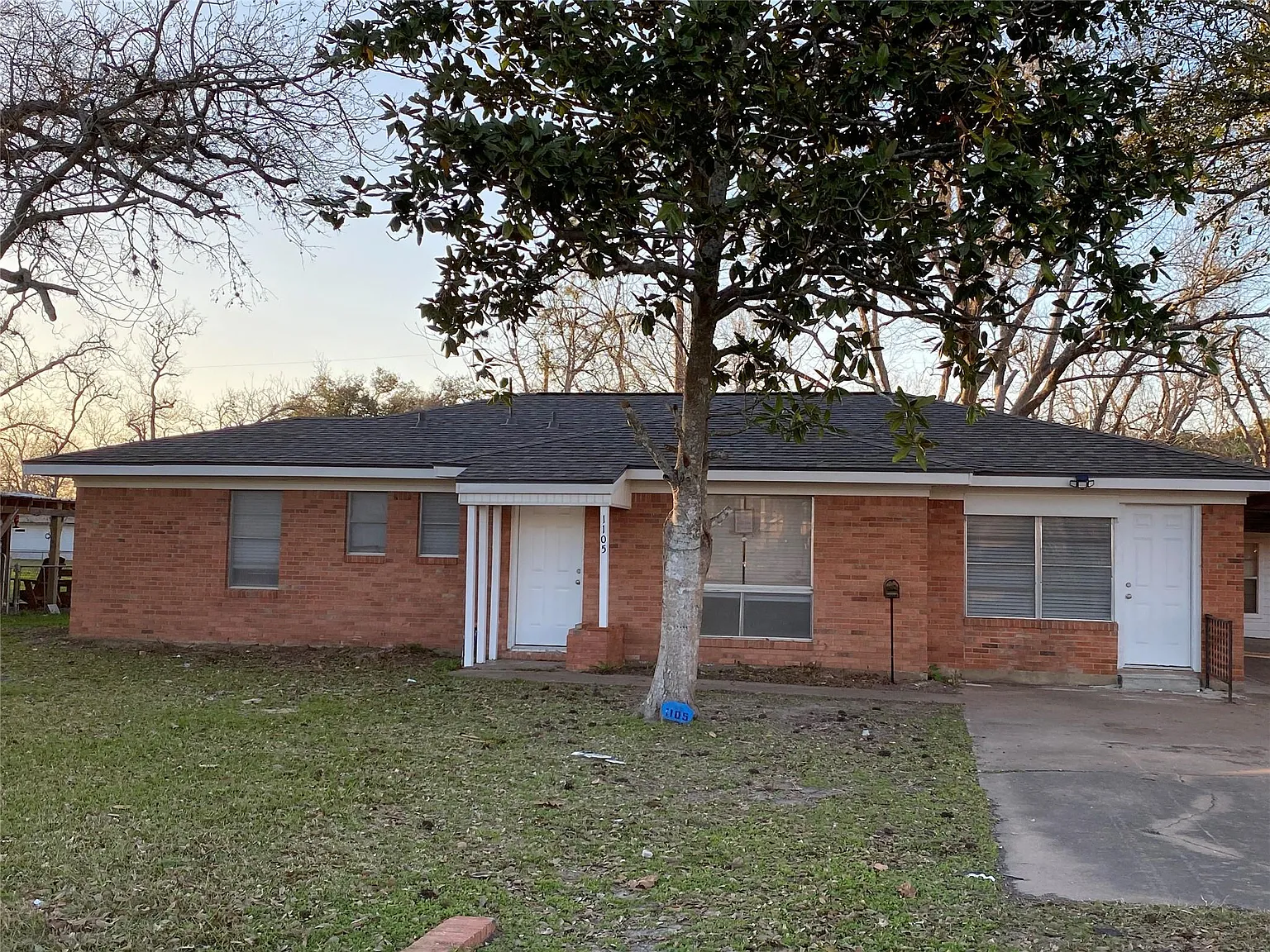 3 bed, 2.0 bath, 1619 sqft, $1,845 — Photo 1