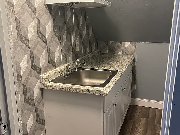 10 Huron St #3 — Photo 4