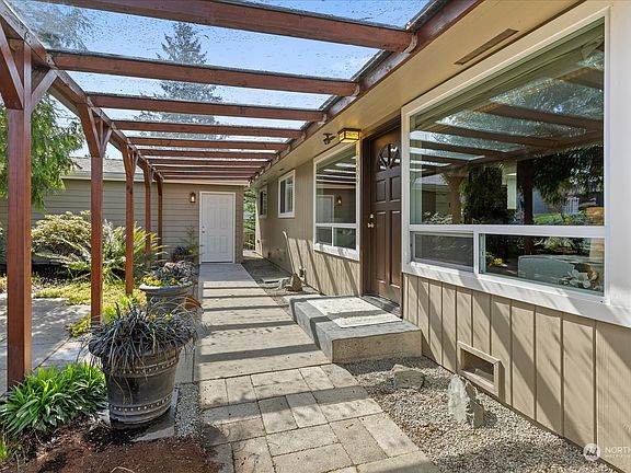 4th image of 6309 168th Street SW