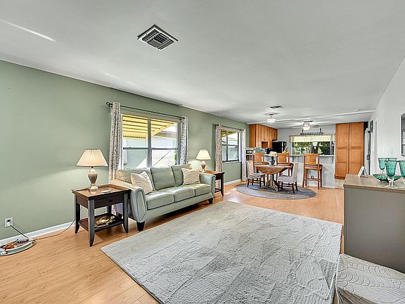 4th image of 1734 Palmland Drive