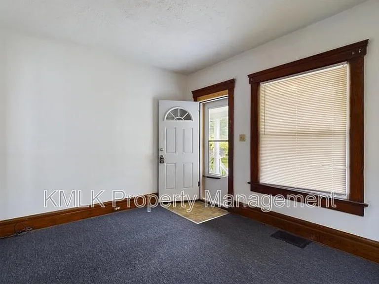 693 Kling St — Photo 7