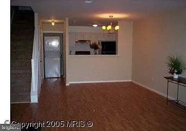 Newberry Condominiums — Photo 2