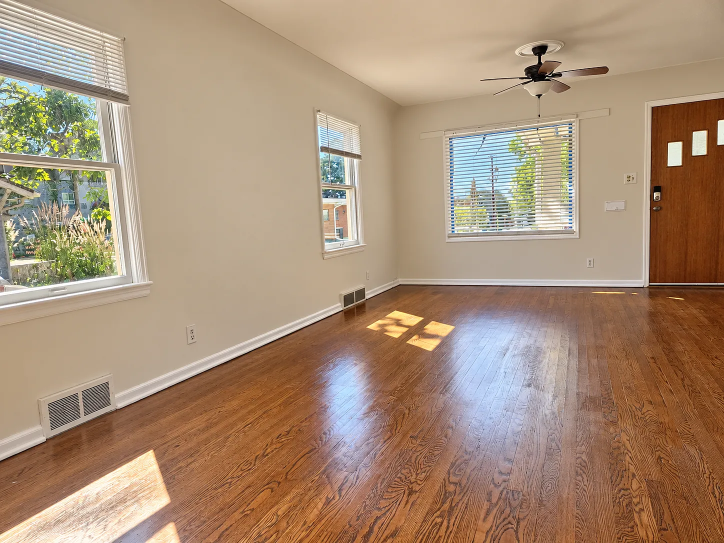 2 bed, 1150 sqft, $2,100 — Photo 4