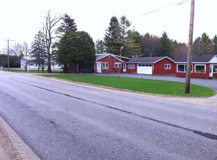 744 E Vfw Rd, Cheboygan, MI 49721