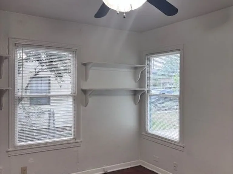 2607 W Craig Pl — Photo 10