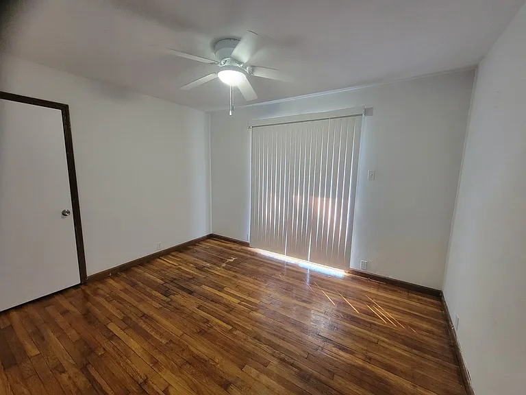 2518 W Kansas St — Photo 8