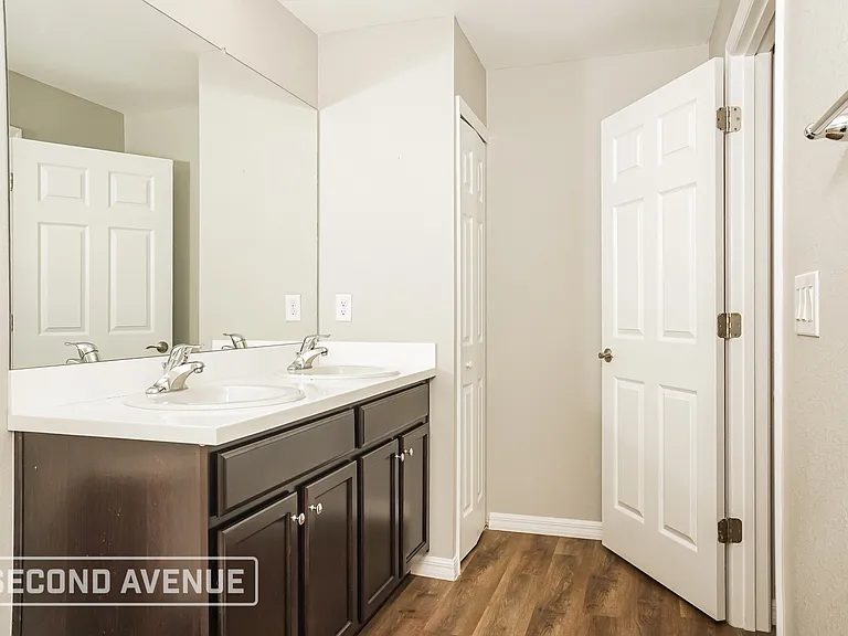 17424 Poston Ave — Photo 13