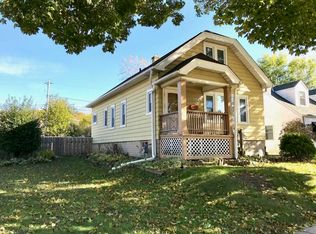 1906 S 98th St, West Allis, WI 53227