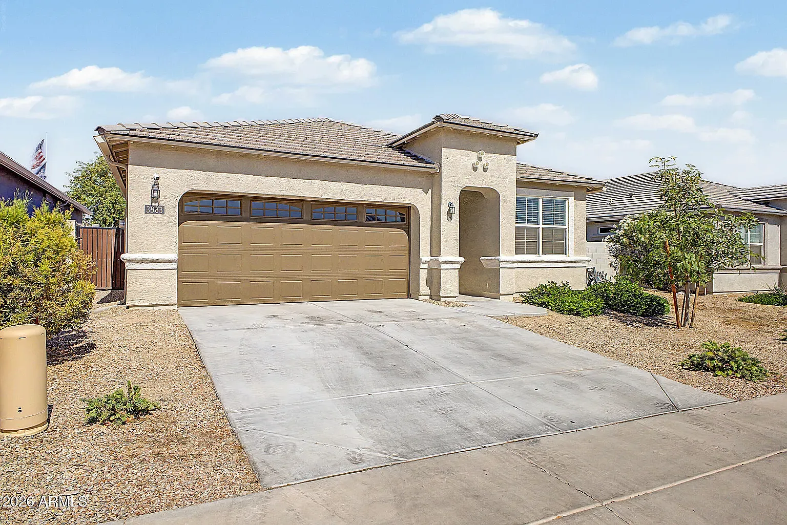 4 bed, 1995 sqft, $2,100 — Photo 2