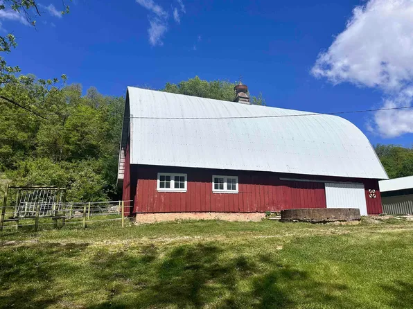 61 Tanglewood Dr, Mc Gregor, IA 52157