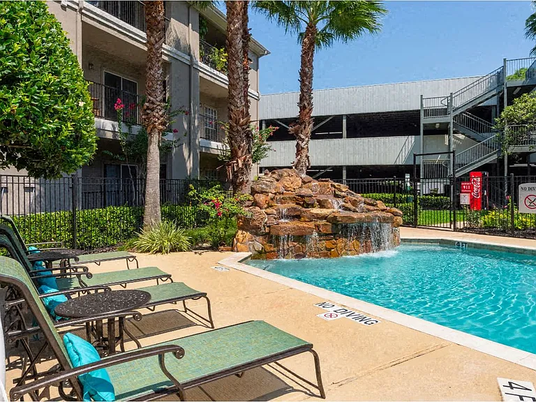 Midtown Pool