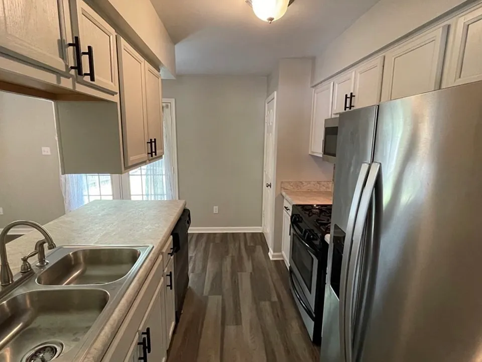 911 Grayfox Cir