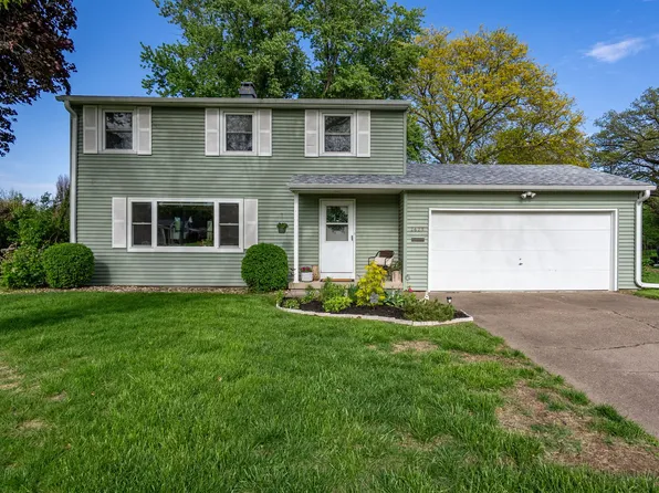 2625 Fairhaven Rd, Davenport, IA 52803