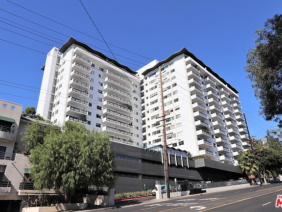 3rd image of 1155 N La Cienega Blvd APT 1004