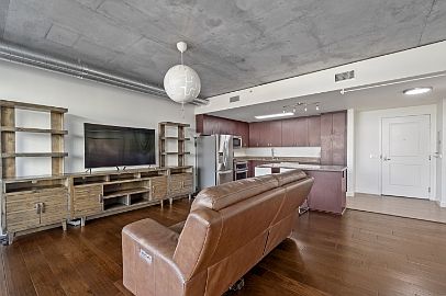 4th image of 1080 Park Blvd Unit 202