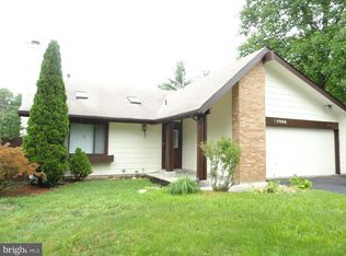 5900 Veranda Dr, Springfield, VA 22152