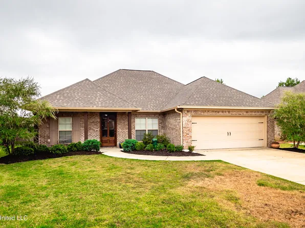 110 Woodscape Dr, Canton, MS 39046