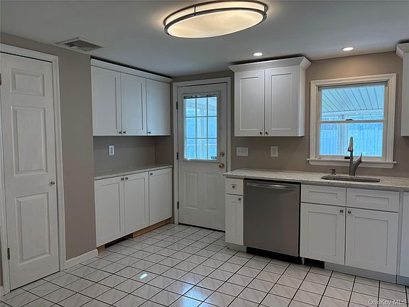 3rd image of 7 Peck Street