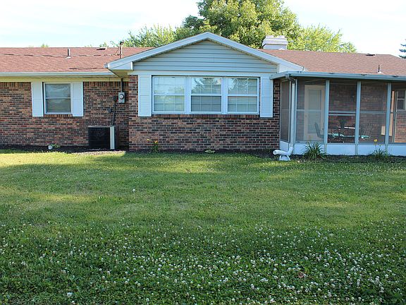 2nd image of 2504 W Yorkshire Dr