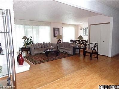 2nd image of 619-30 Russet Woods Ln
