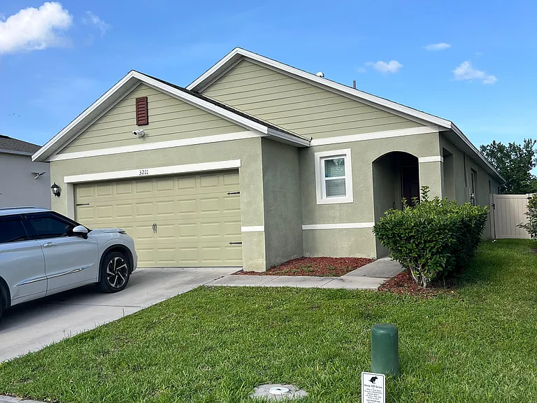 3211 Surfbird St — Photo 2