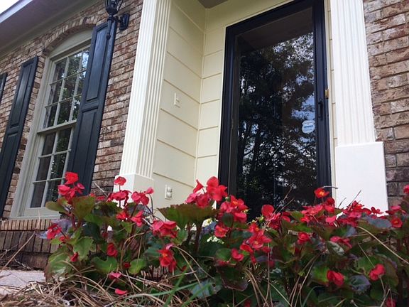 2nd image of 255 Sullivan Cir