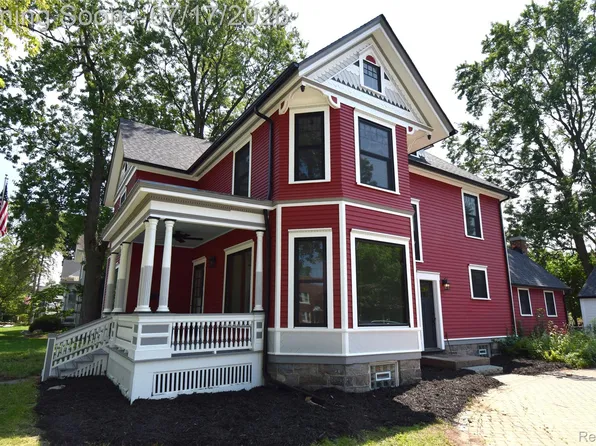 45669 Cass Ave, Utica, MI 48317